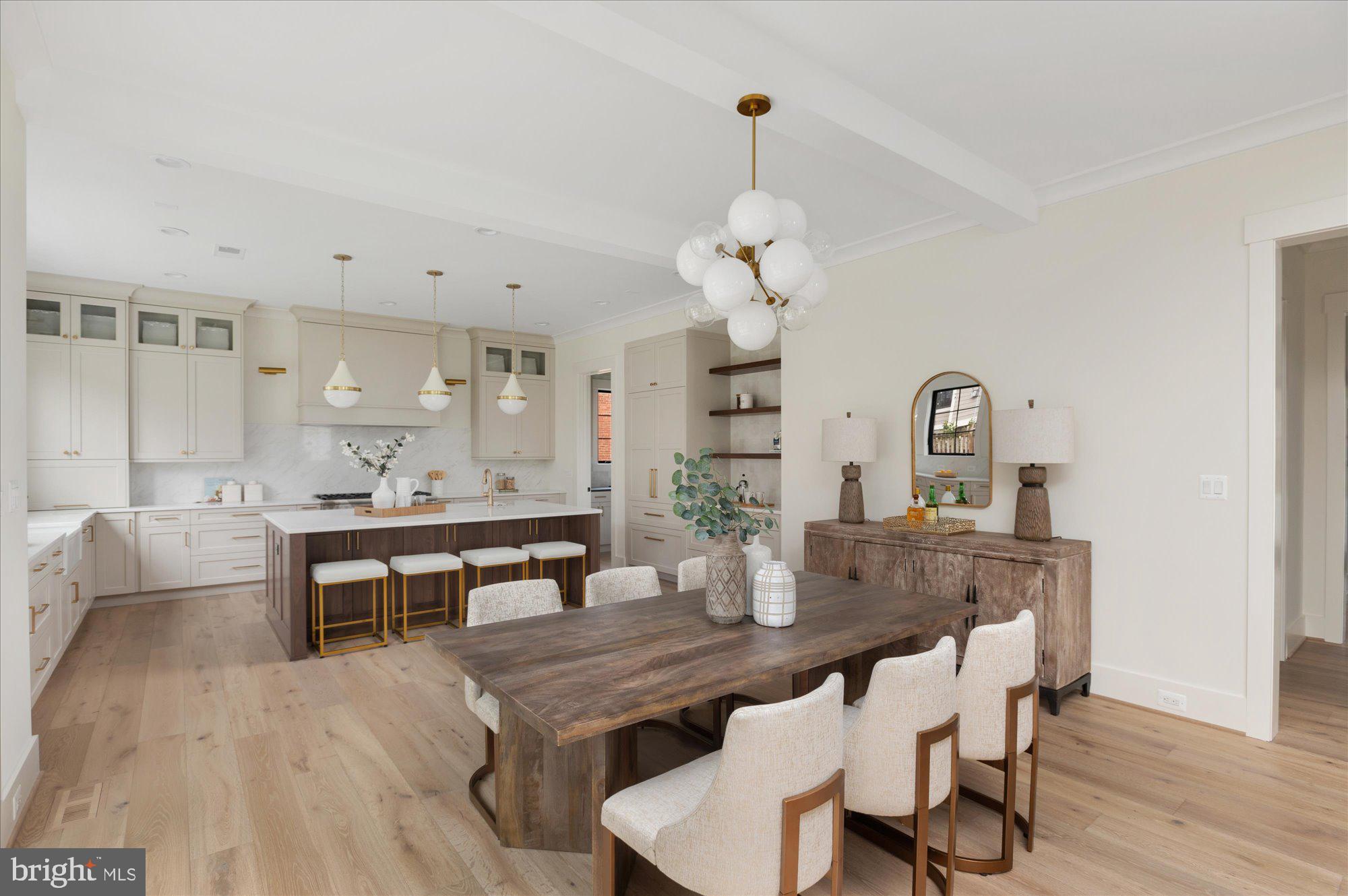 WILLIAMSBURG VILLAGE - Residential