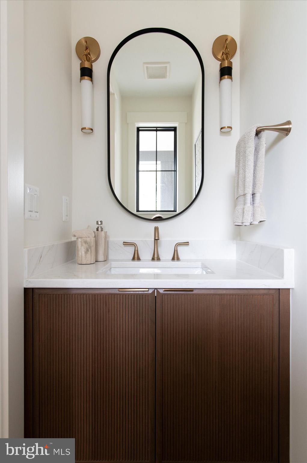 WILLIAMSBURG VILLAGE - Residential