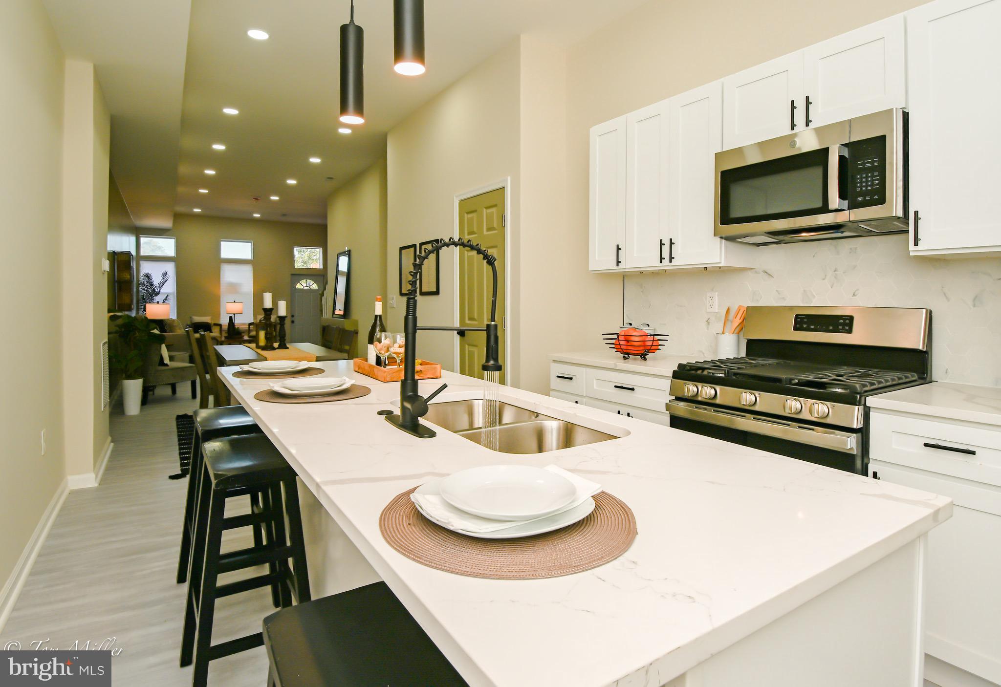 BROADWAY EAST - Residential