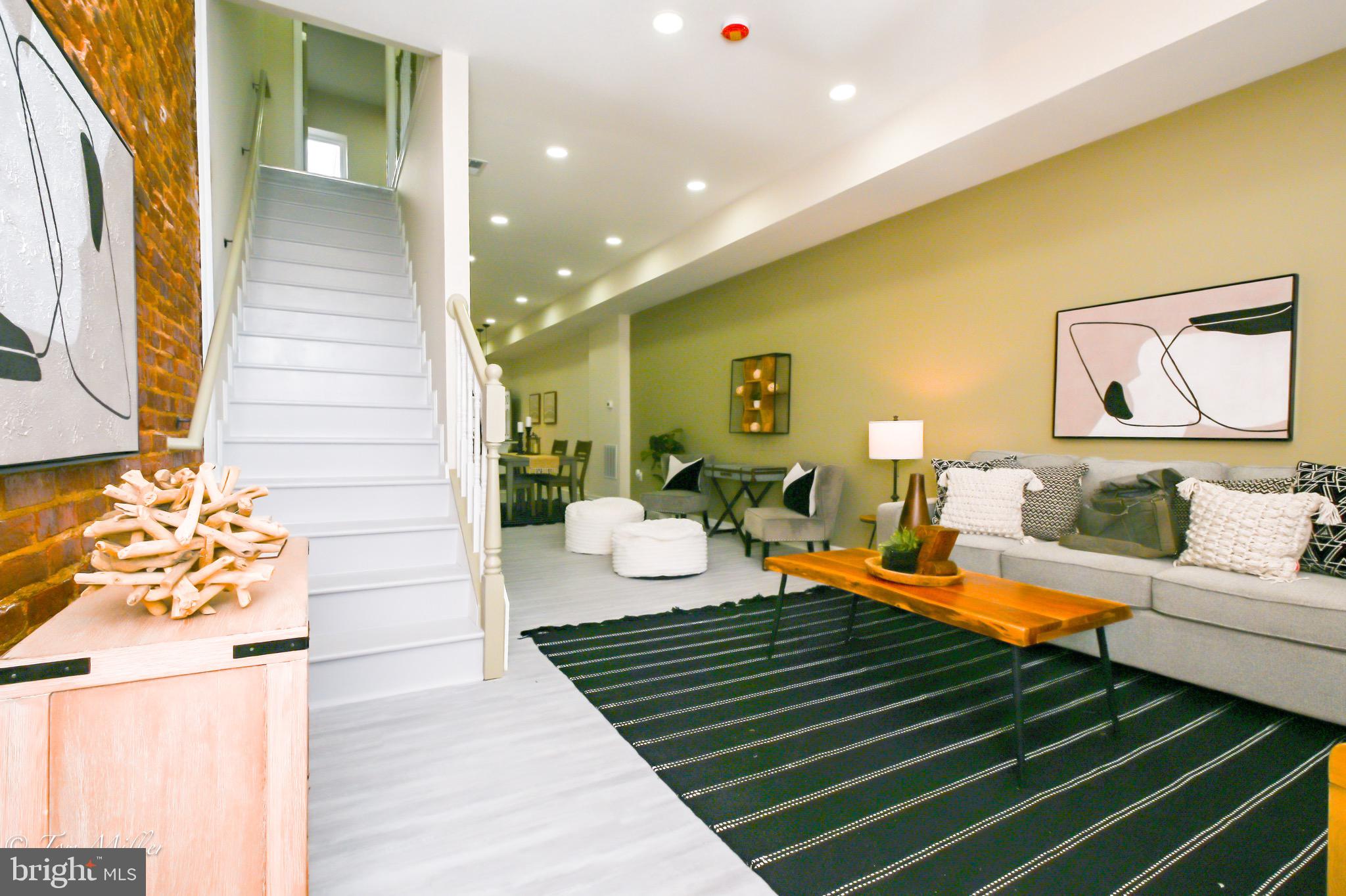 BROADWAY EAST - Residential