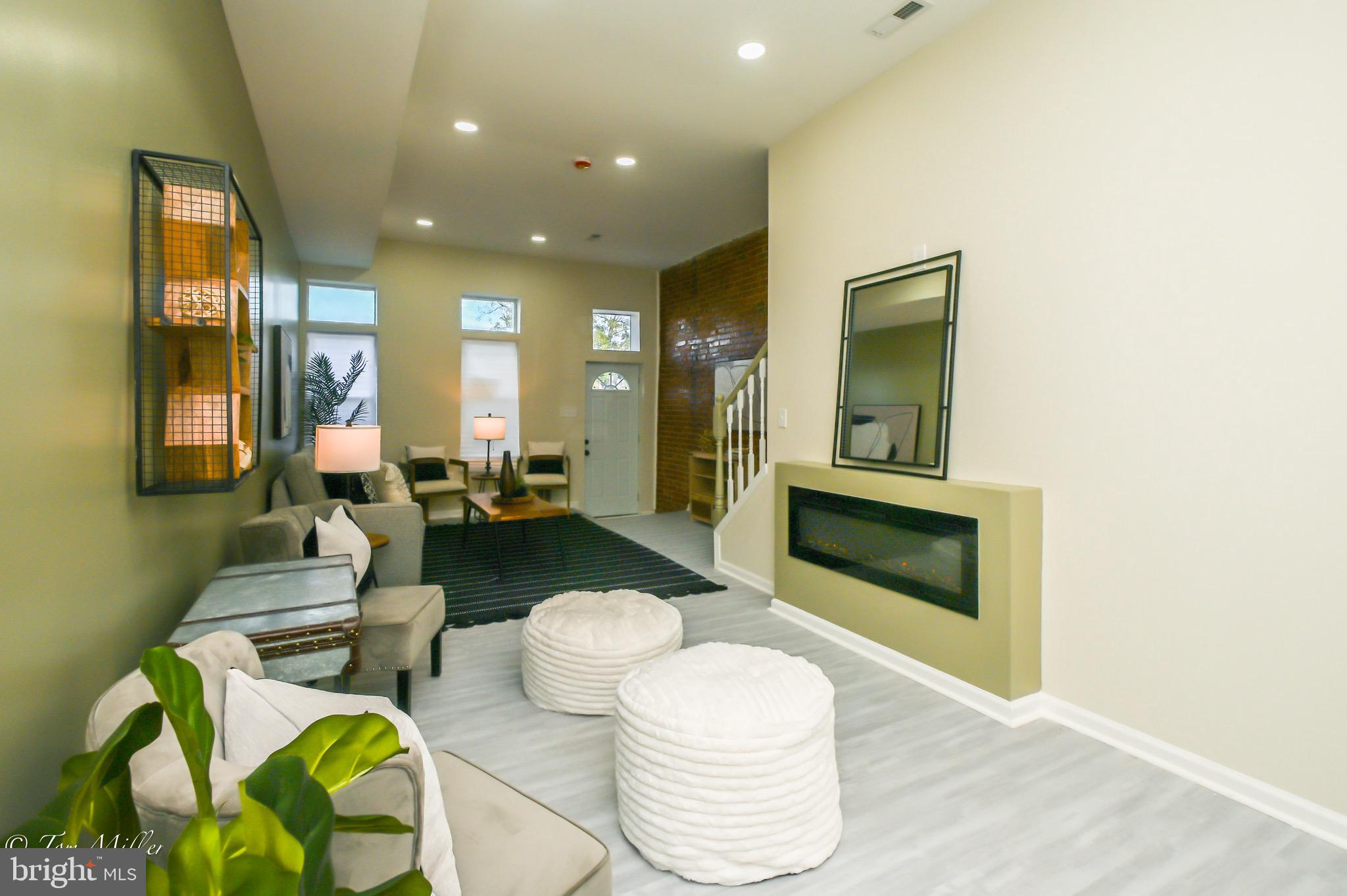 BROADWAY EAST - Residential