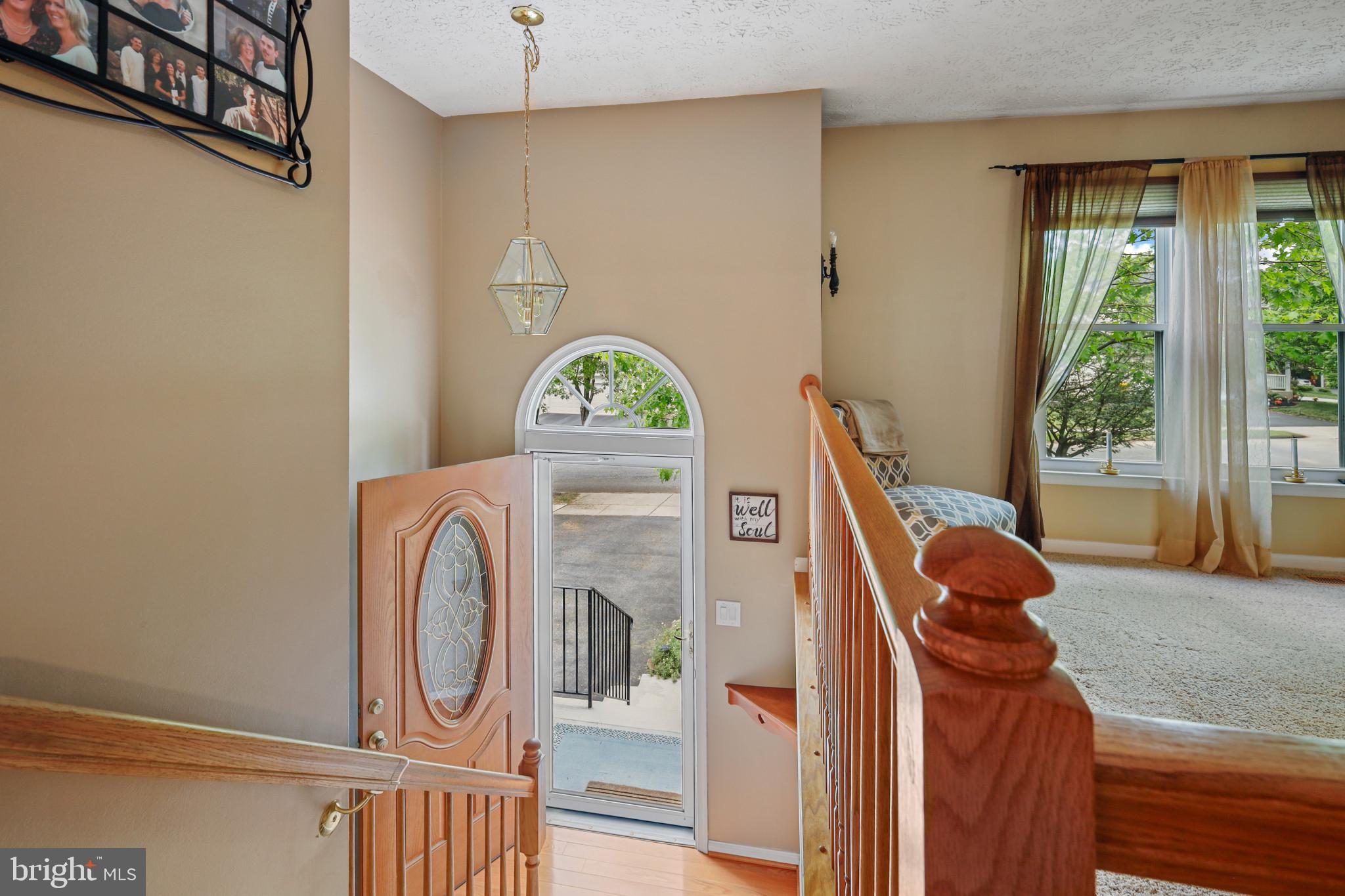 7815 SHALLOWBROOK COURT