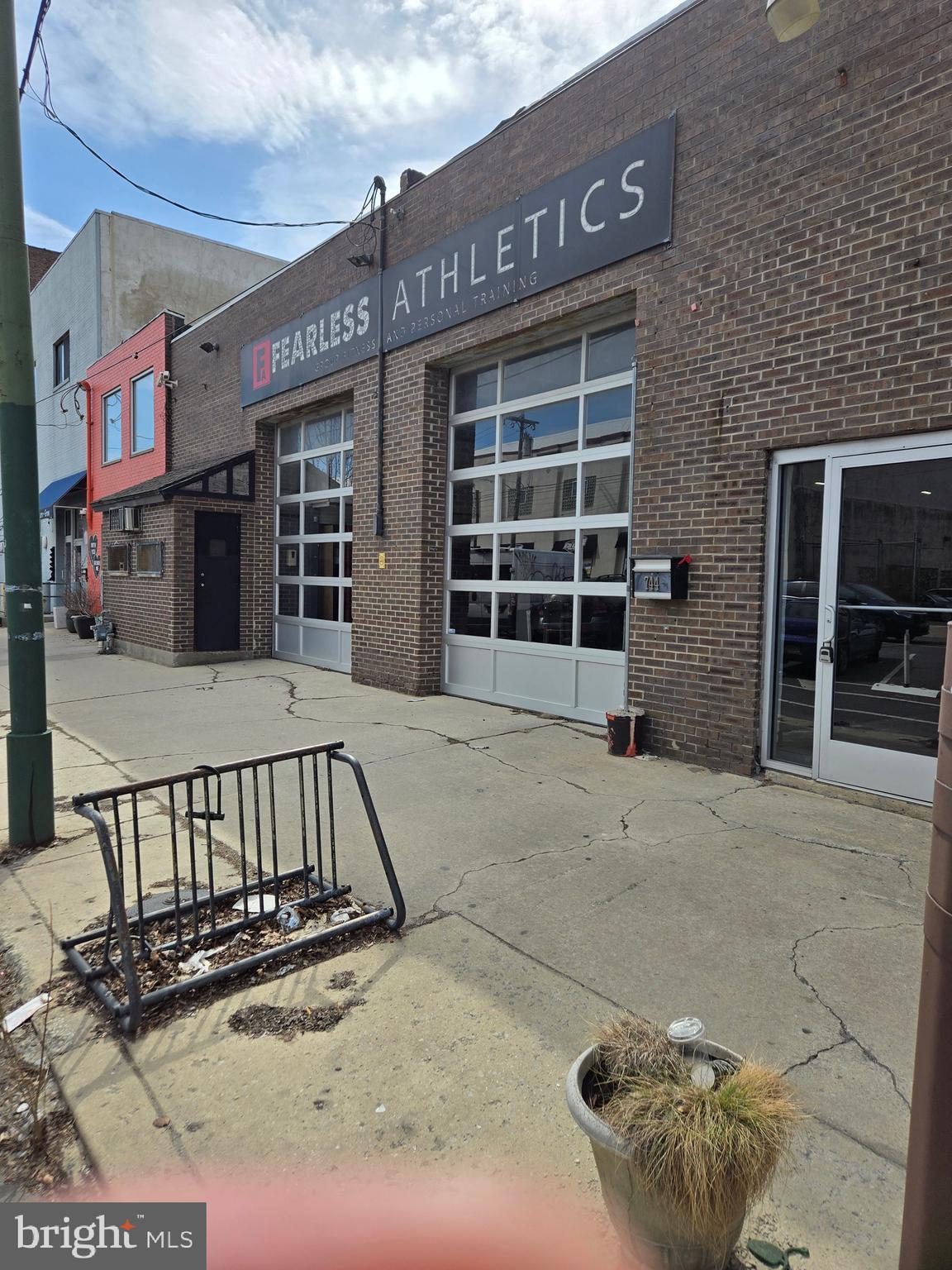 BELLA VISTA - Commercial Sale