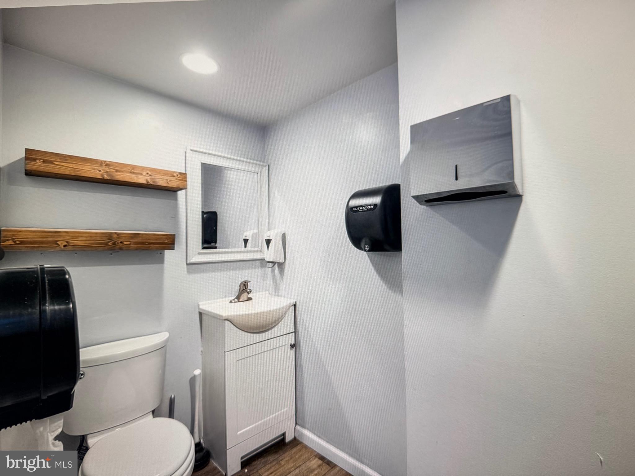 BELLA VISTA - Commercial Sale