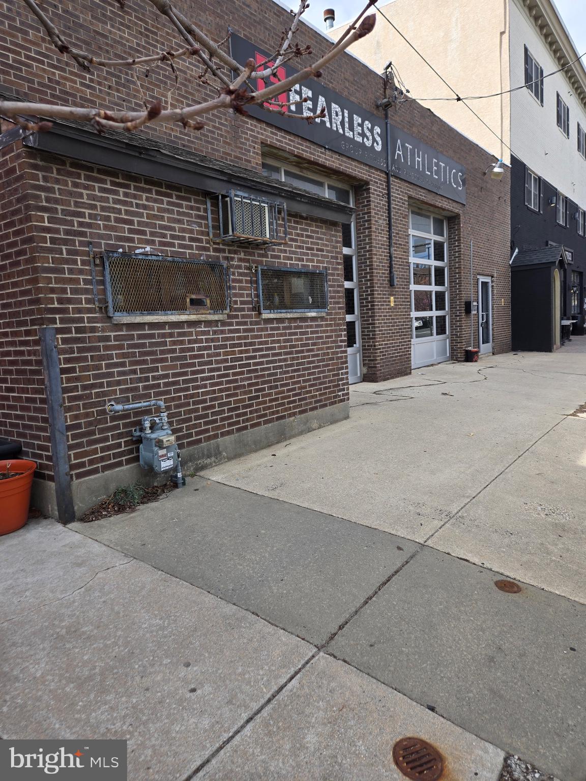 744 S 11TH STREET 48