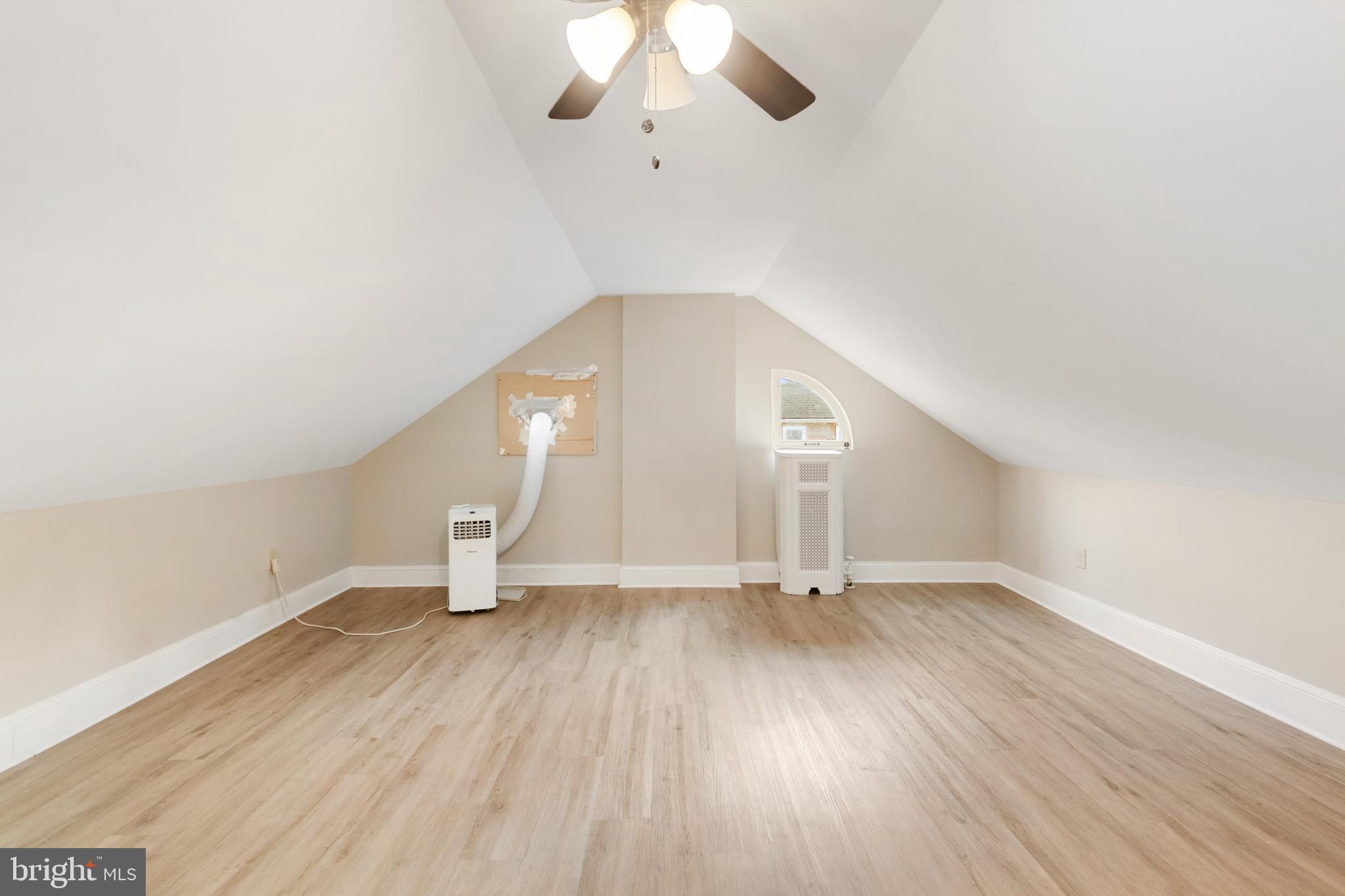 NORRISTOWN - Residential