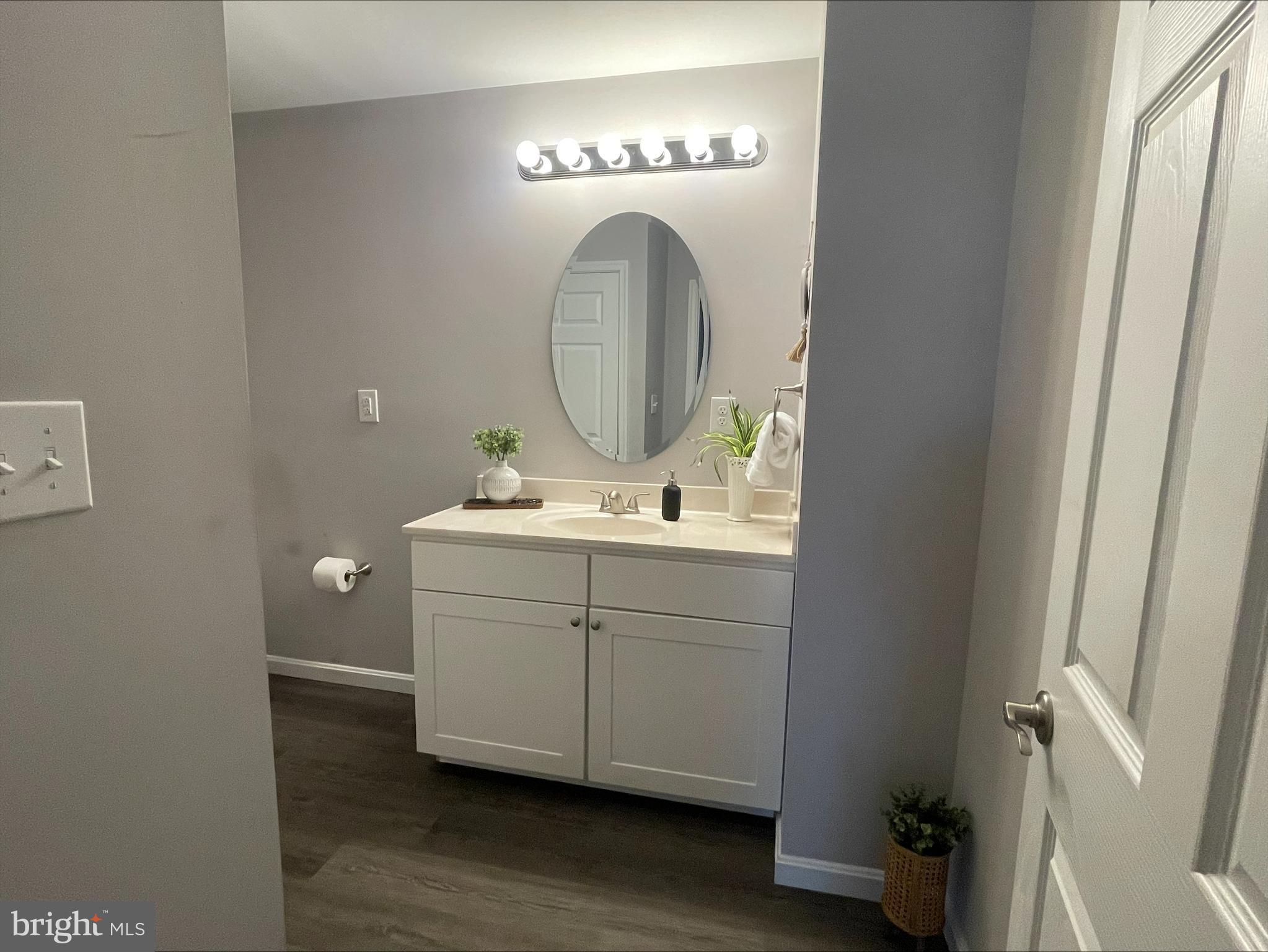 MOHR'S LANDING - Residential