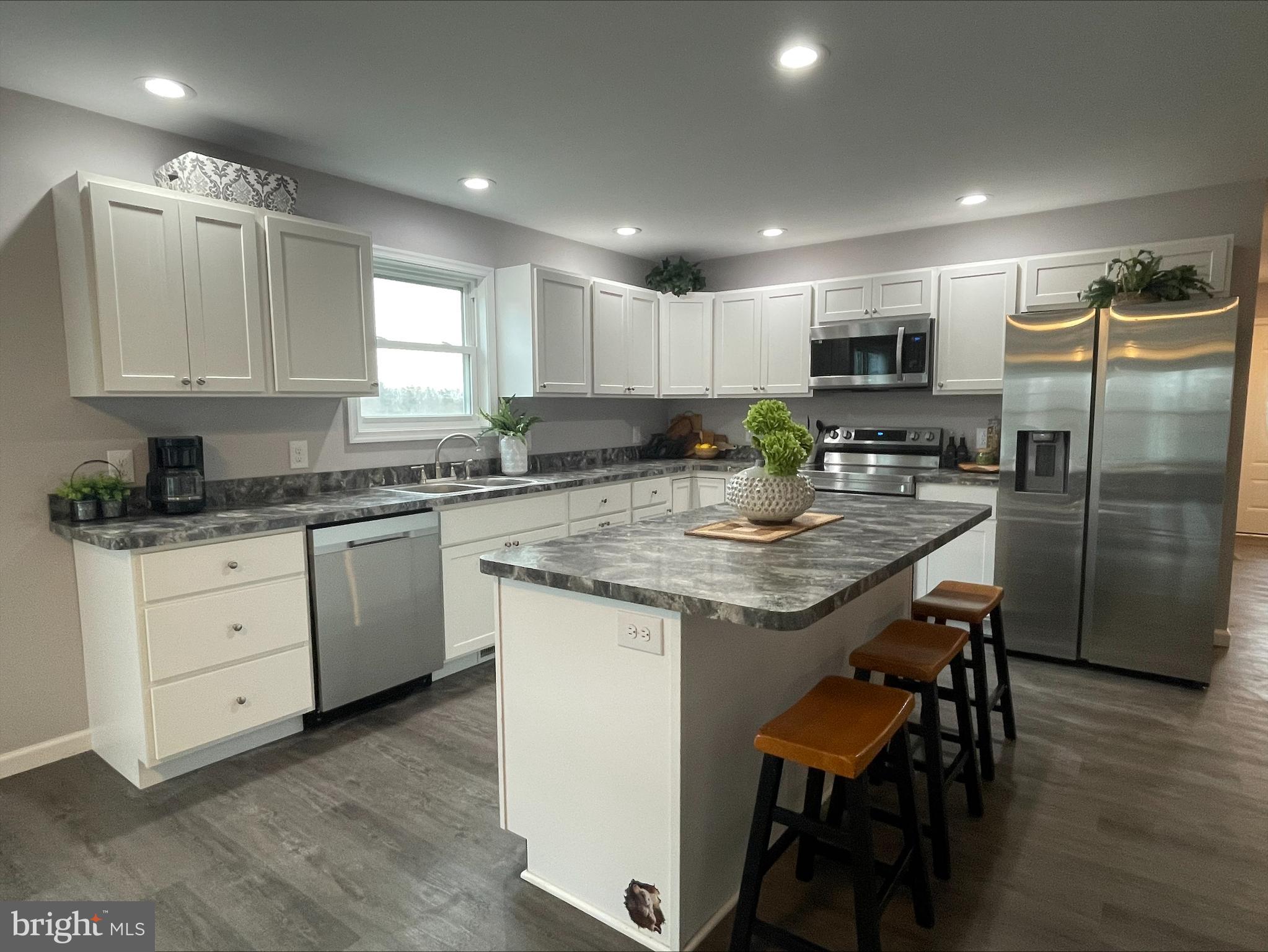 MOHR'S LANDING - Residential