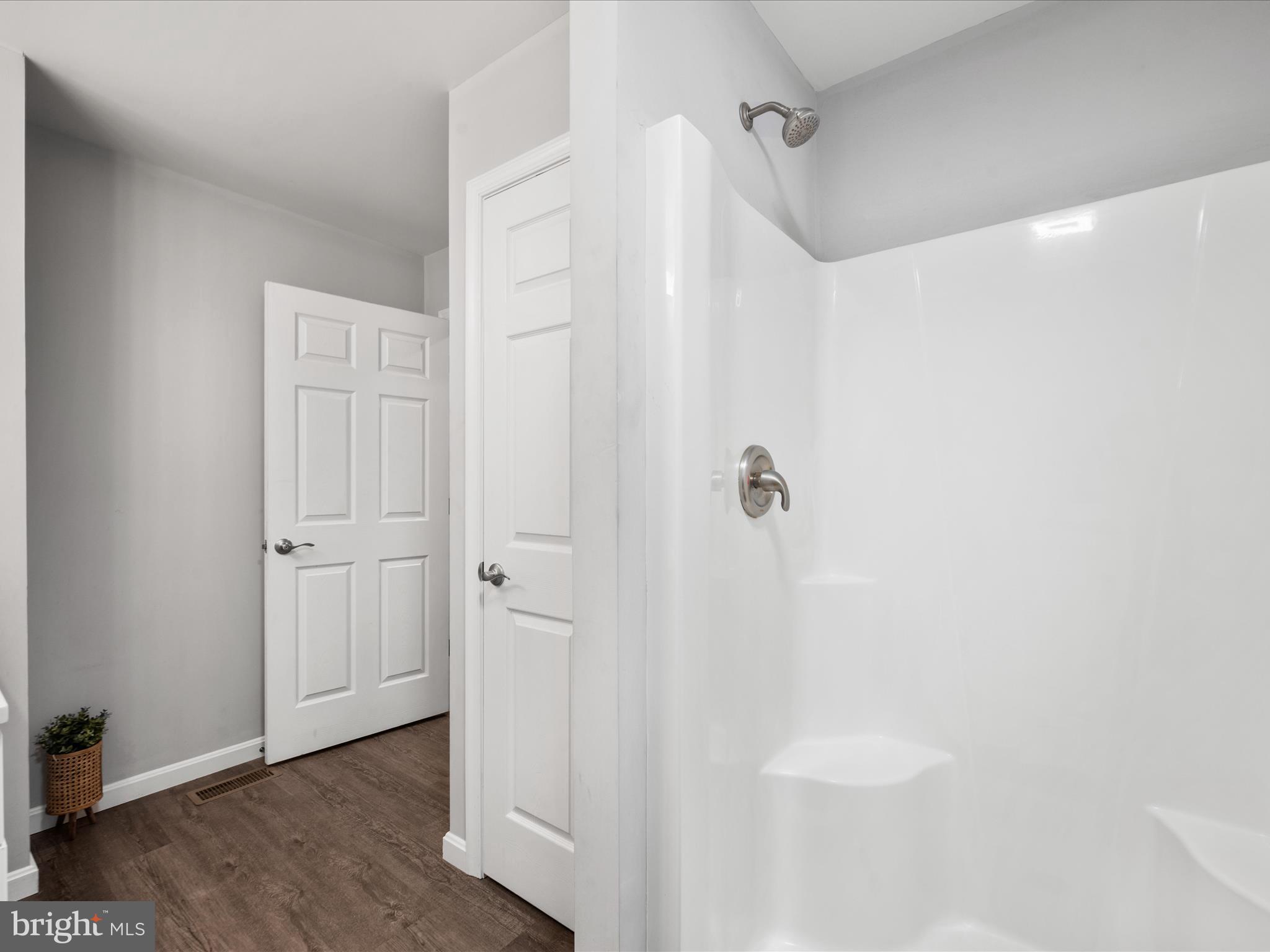 MOHR'S LANDING - Residential