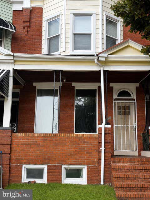 Townhouse For Sale - 2960 Harford Road<br/> BALTIMORE, MD 21218
