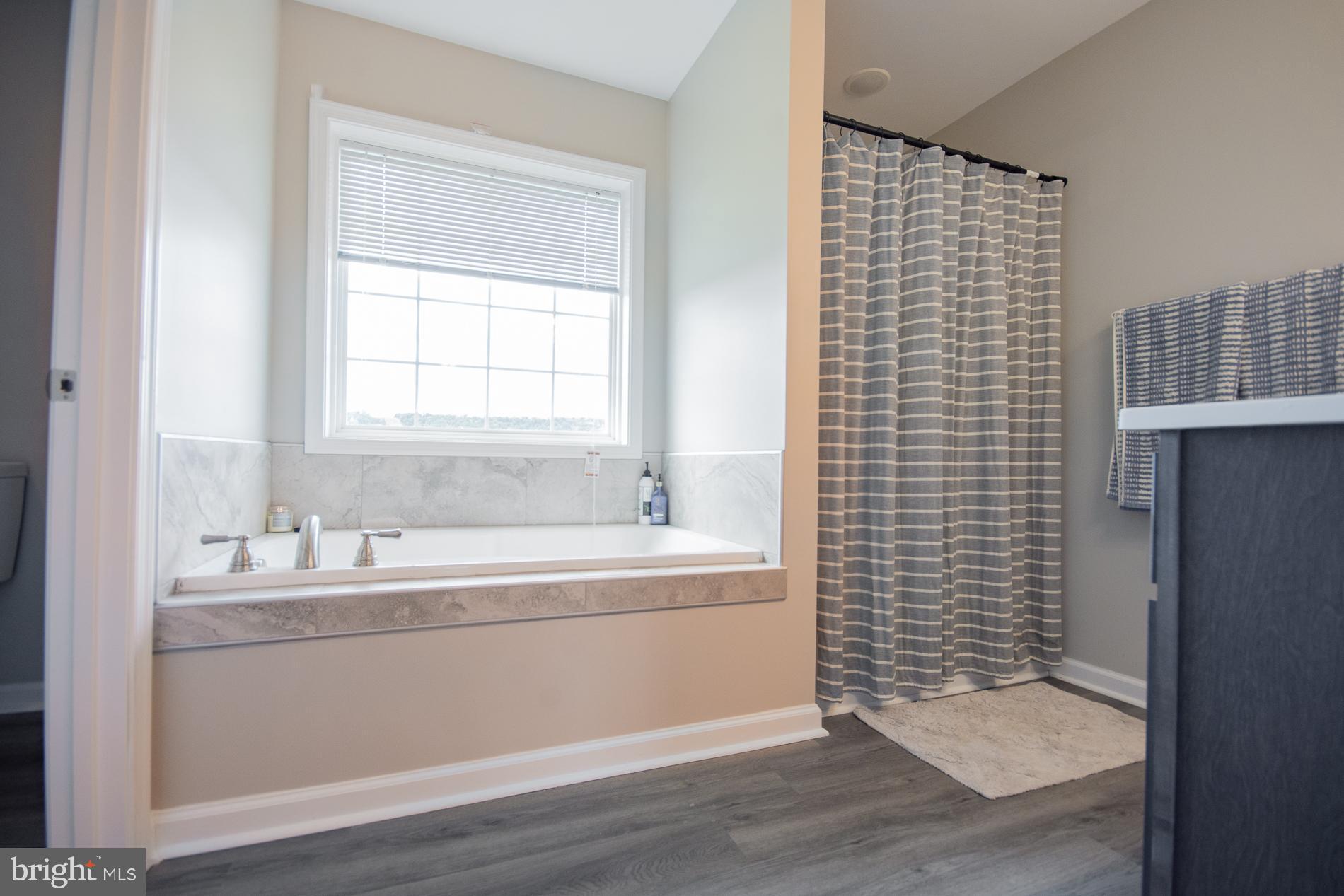 RED HILL - Residential