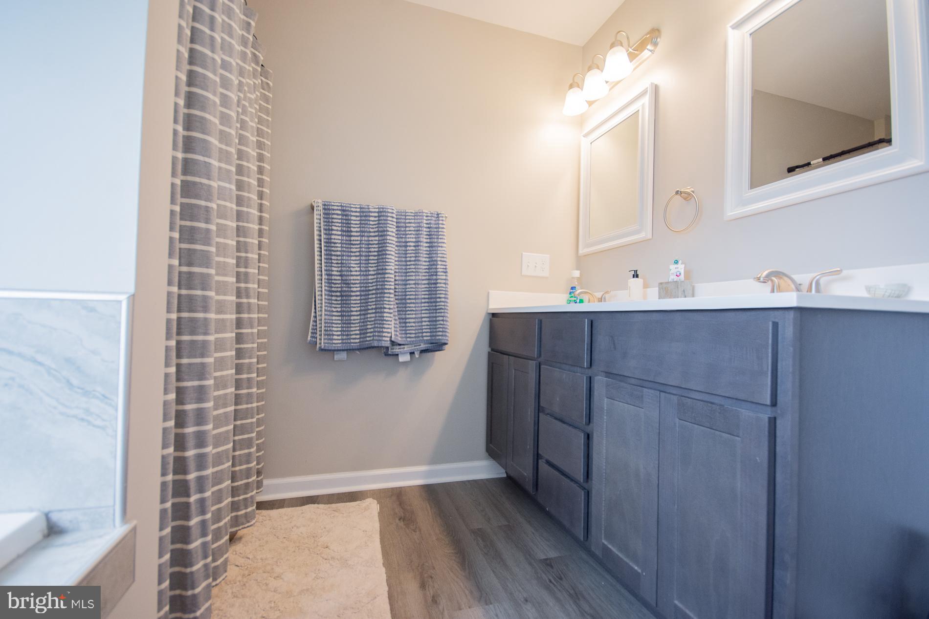 RED HILL - Residential