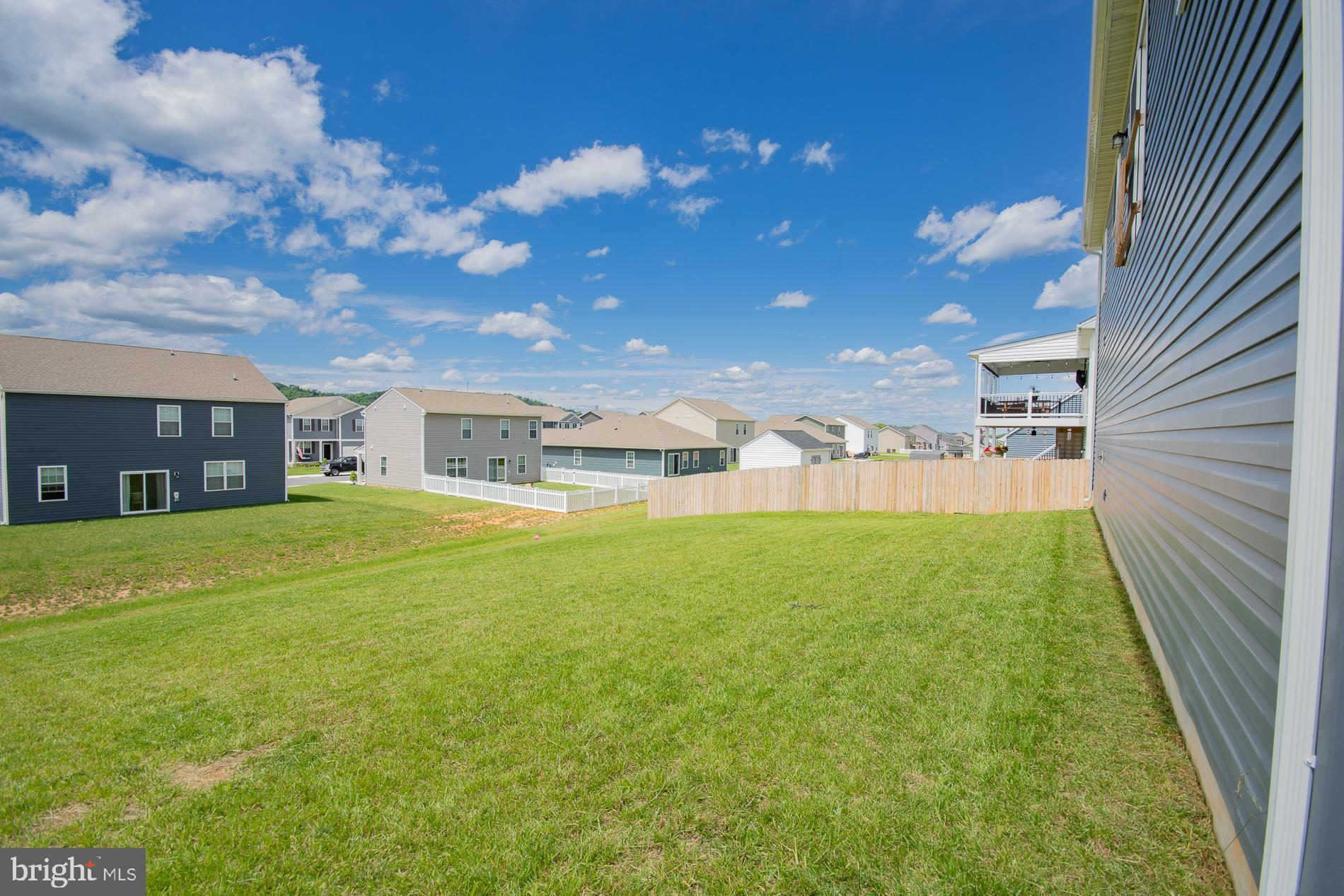 RED HILL - Residential