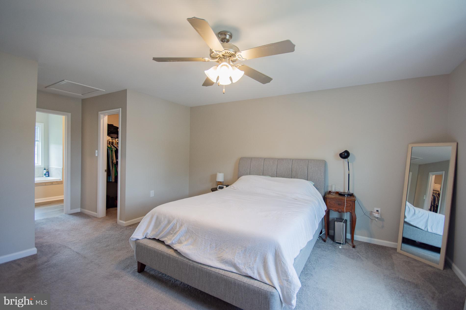 RED HILL - Residential