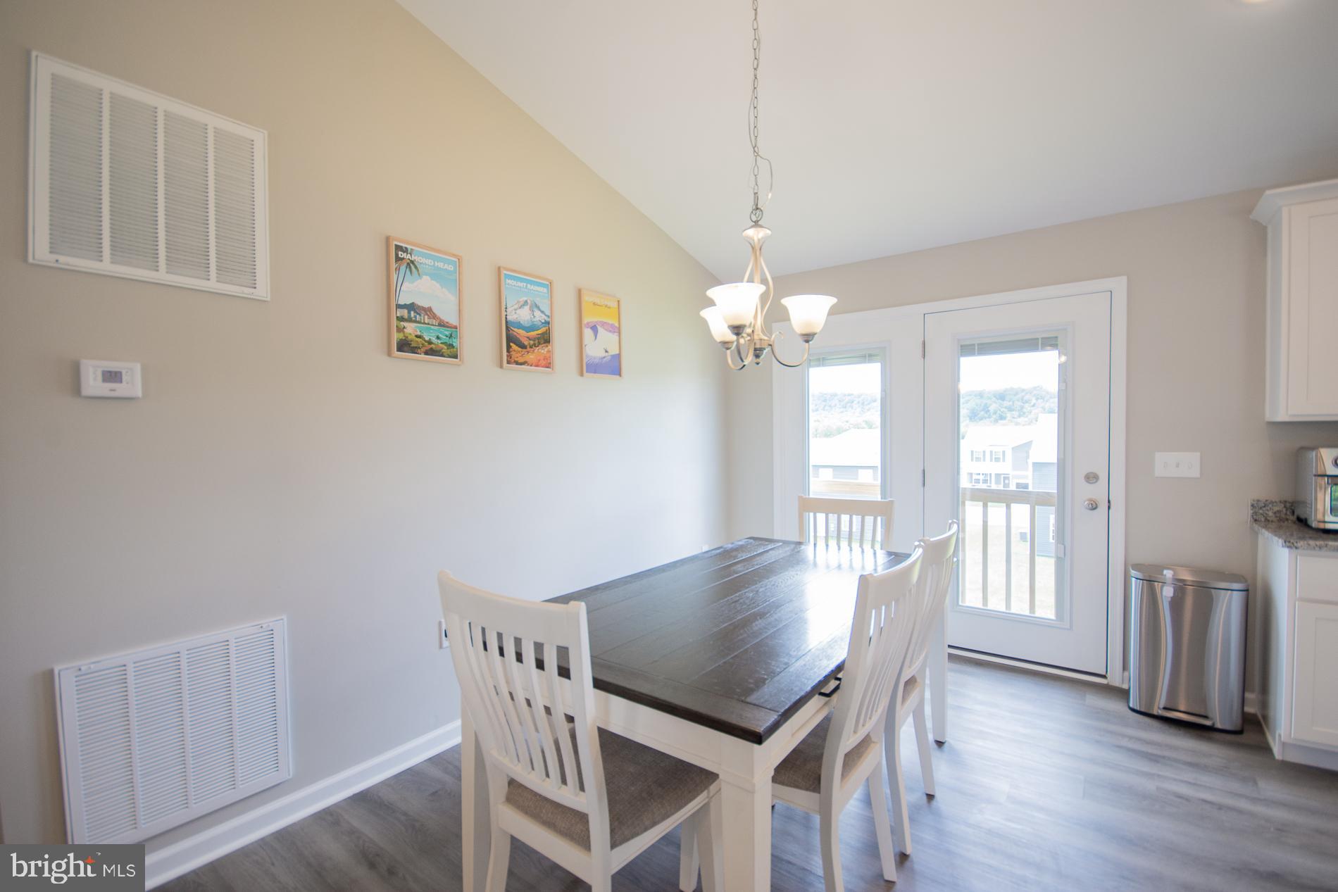 RED HILL - Residential