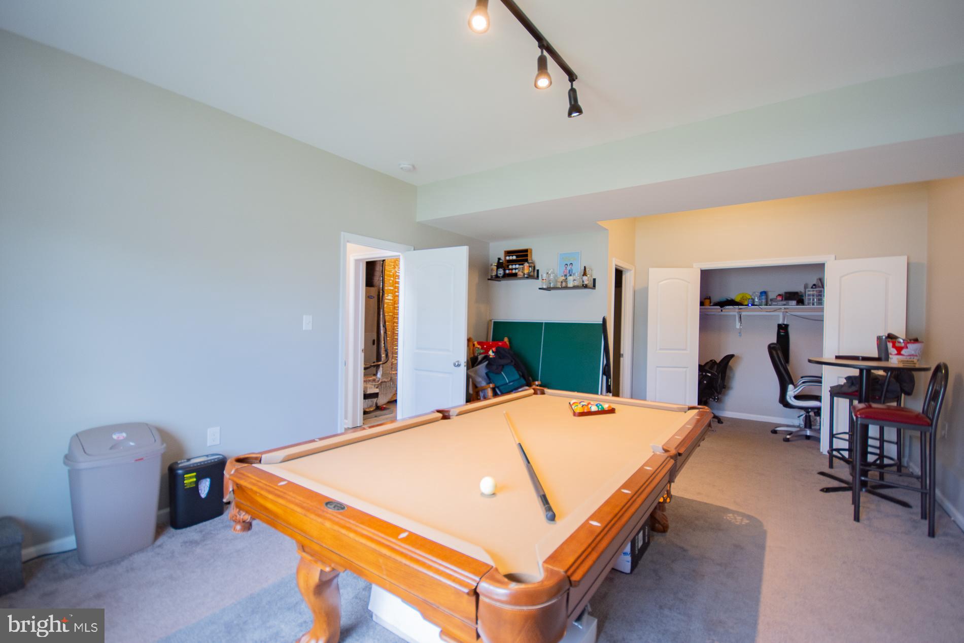 RED HILL - Residential