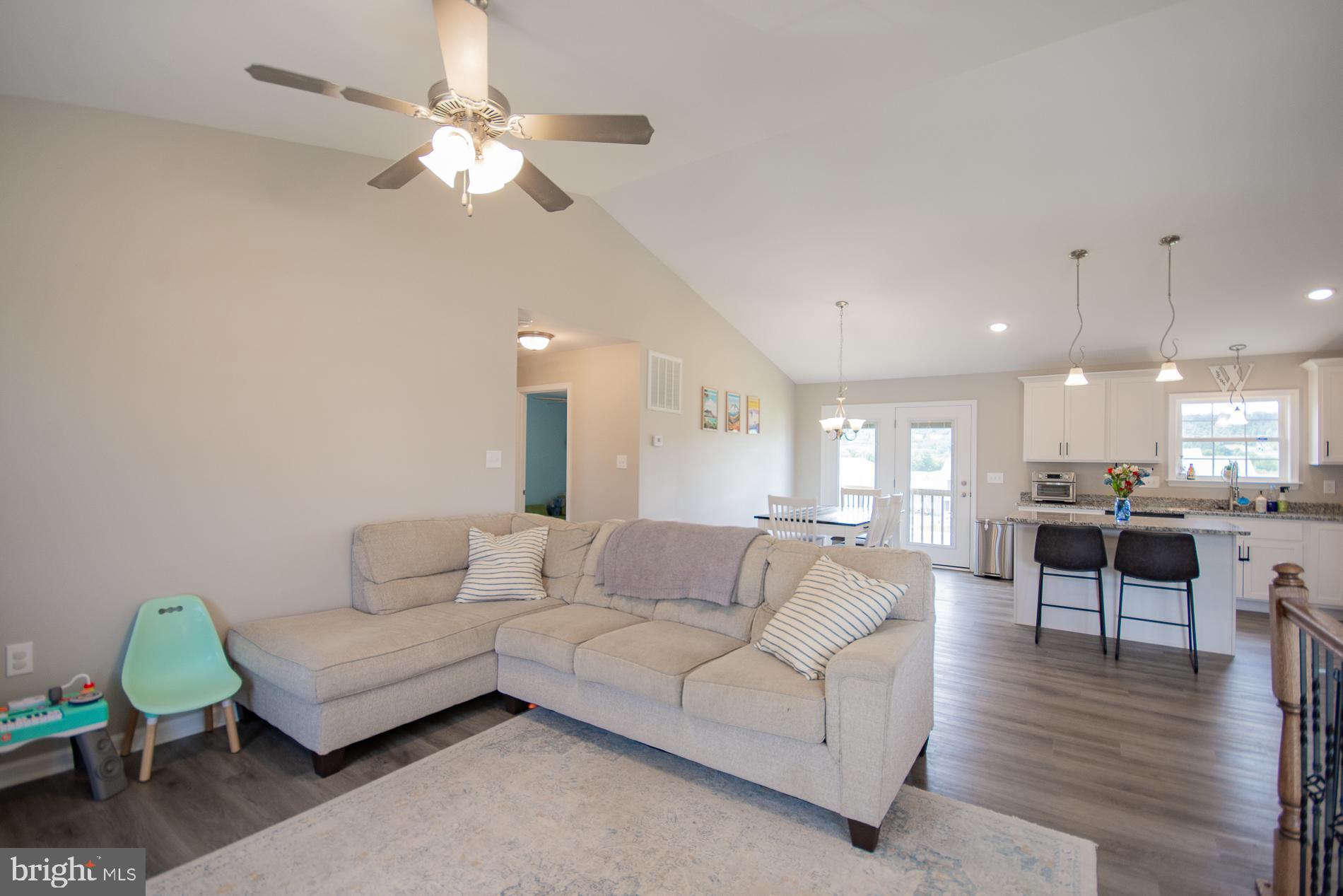 RED HILL - Residential