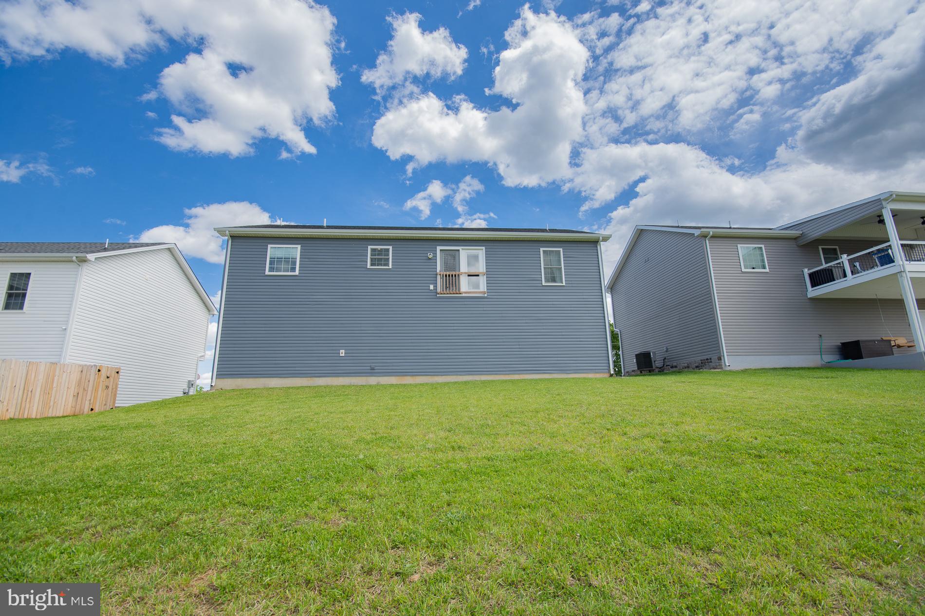 RED HILL - Residential