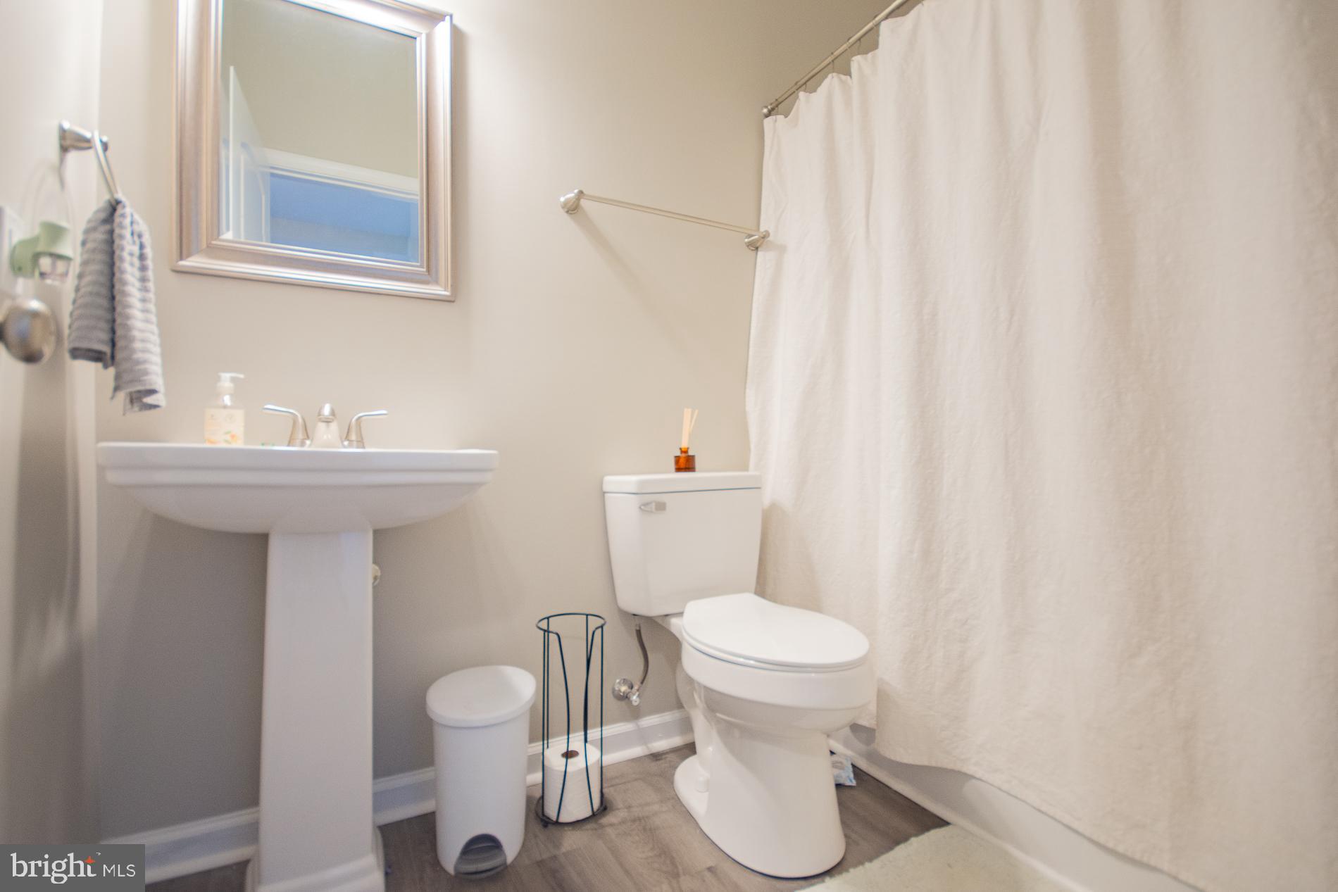 RED HILL - Residential