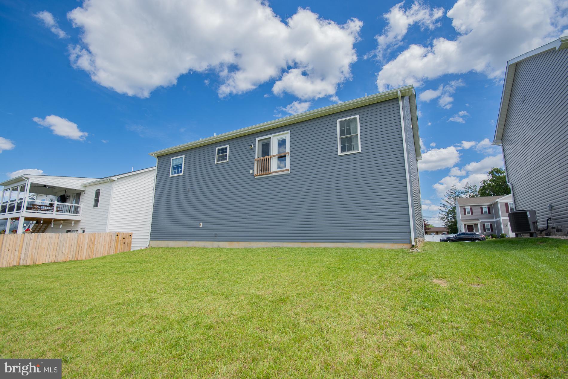 RED HILL - Residential