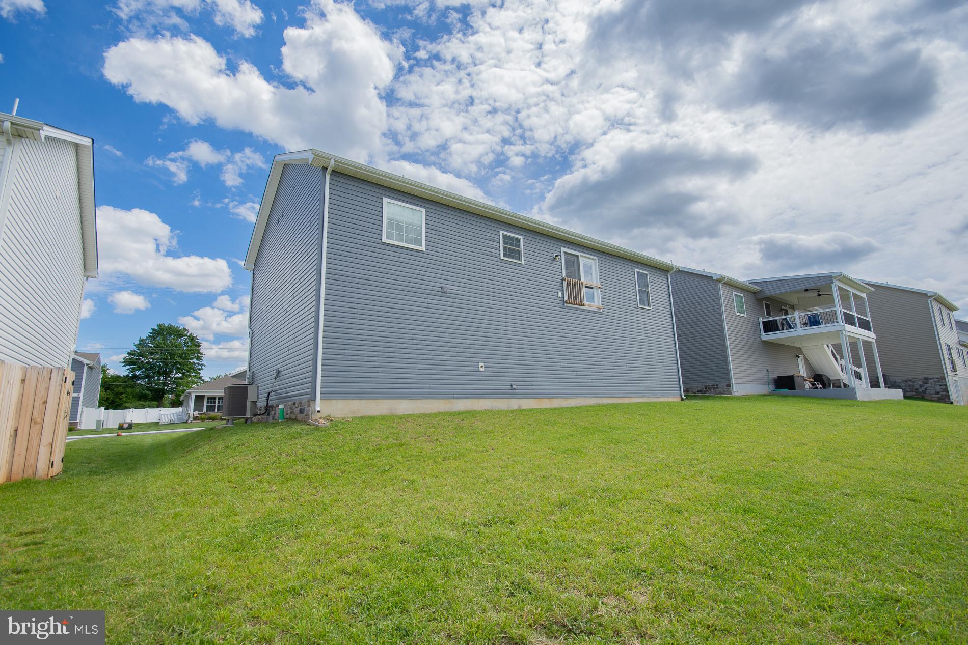 RED HILL - Residential