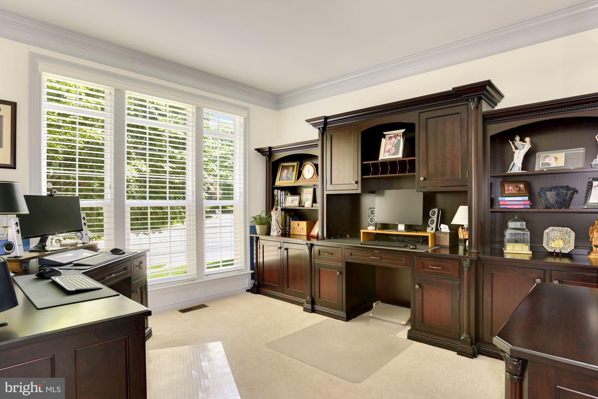 LOCUST GROVE - Residential