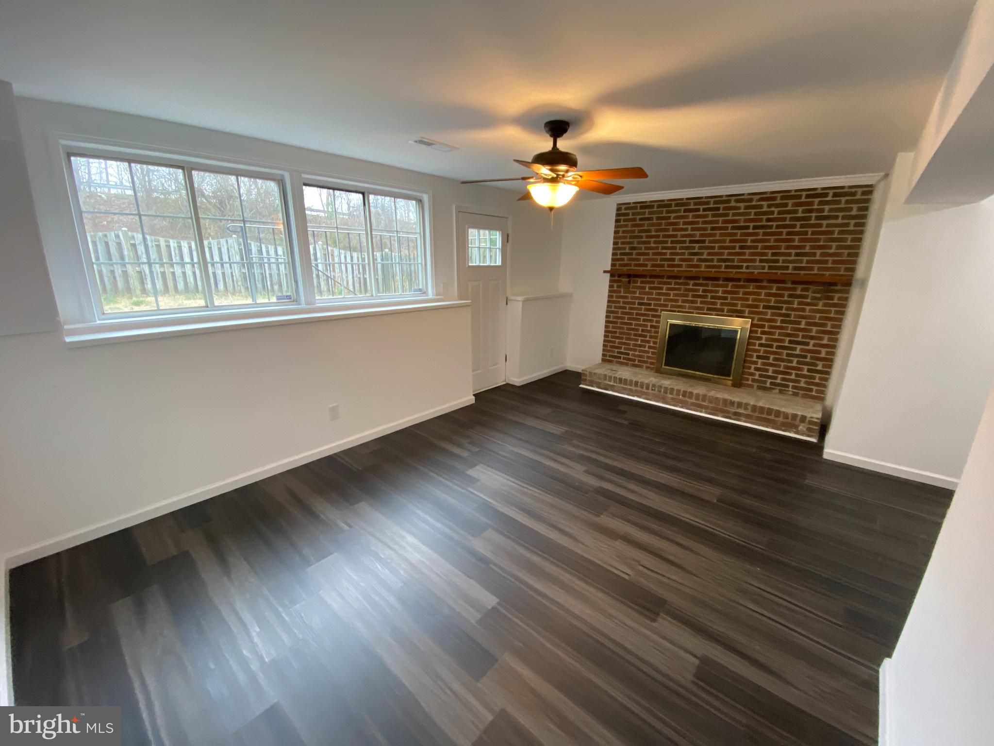 HOLLYMEAD - Residential Lease