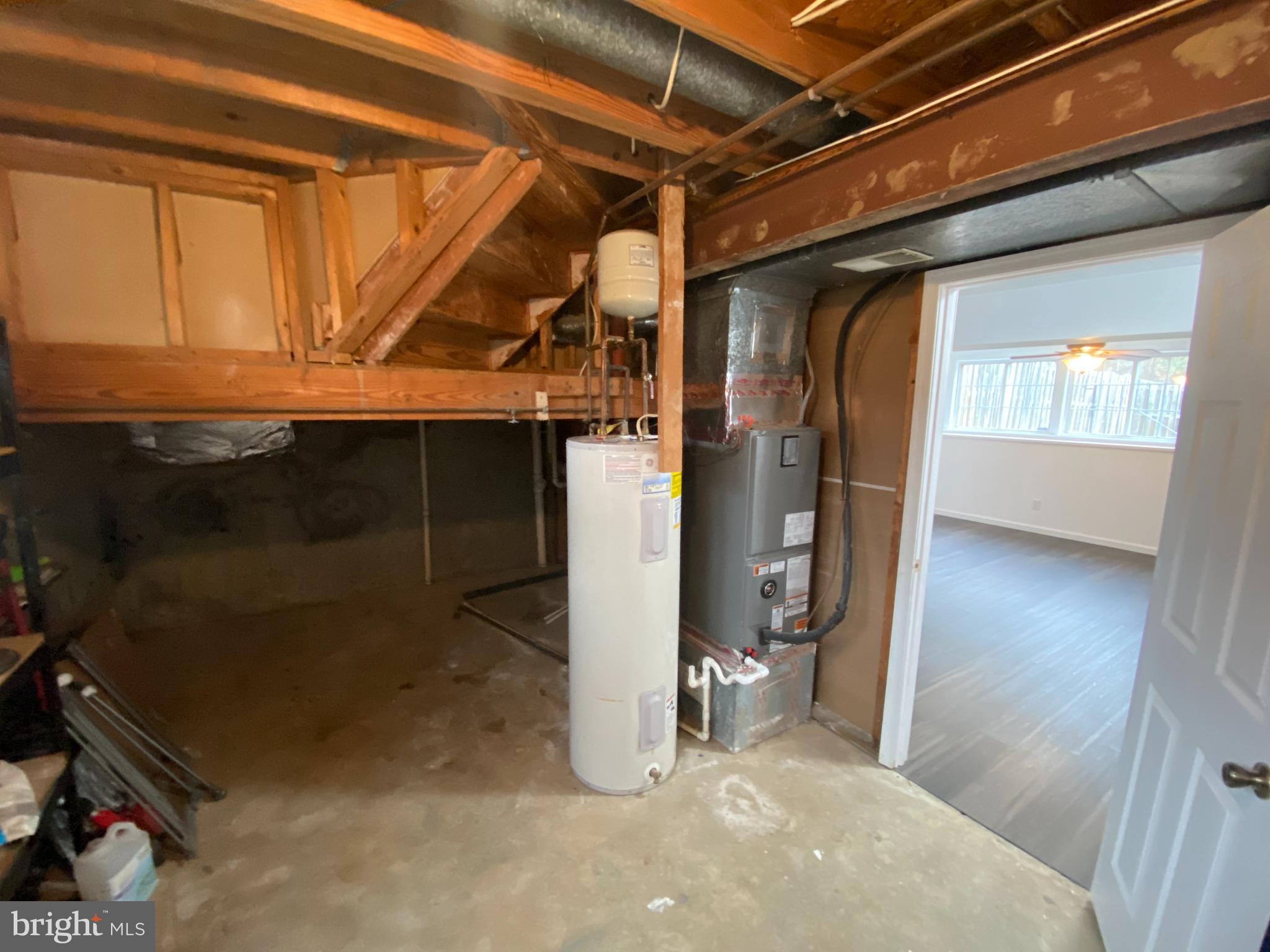 HOLLYMEAD - Residential Lease