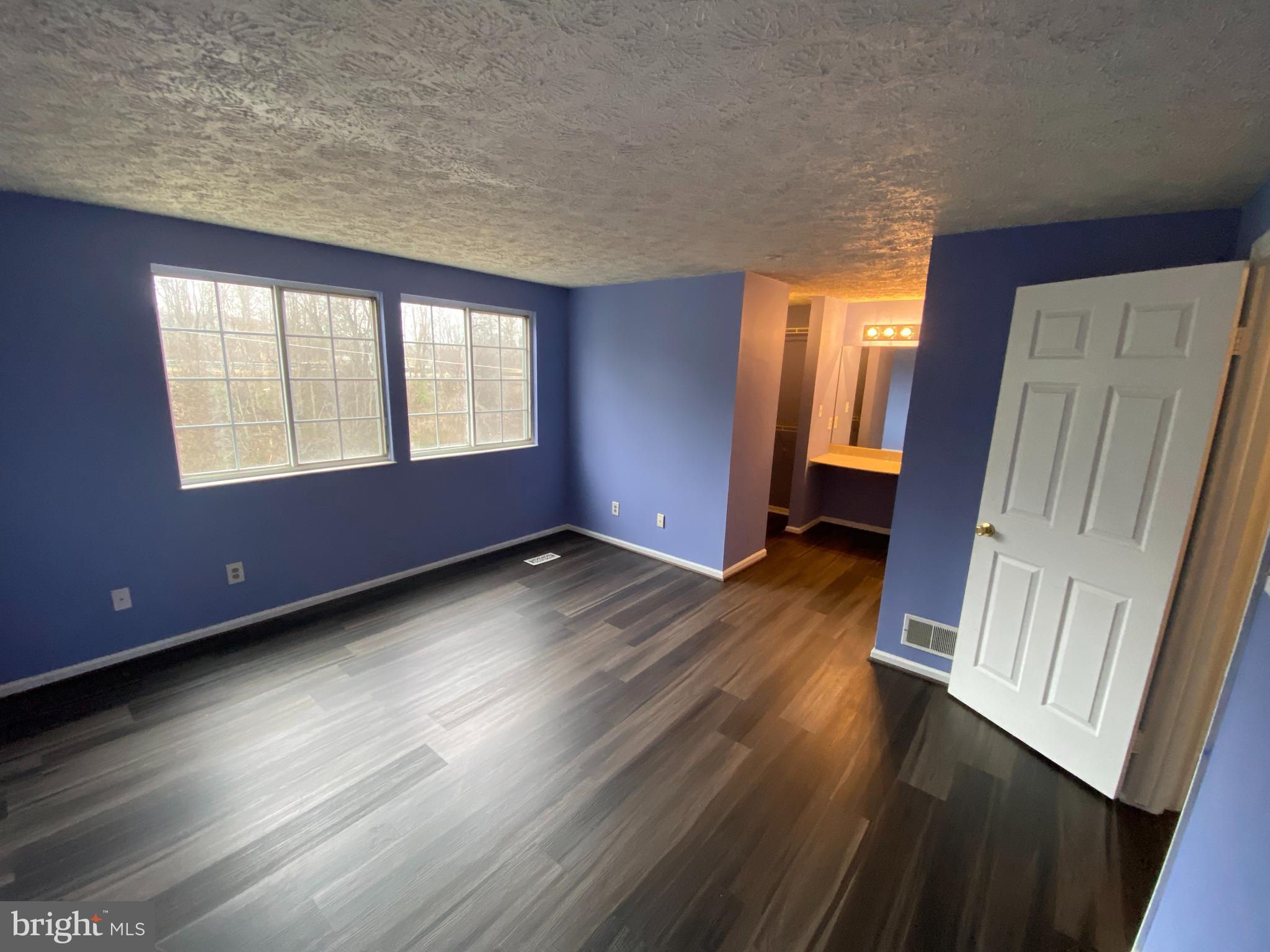 HOLLYMEAD - Residential Lease