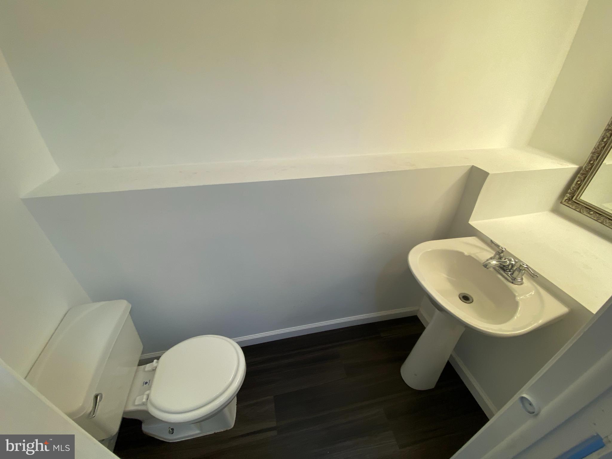 HOLLYMEAD - Residential Lease