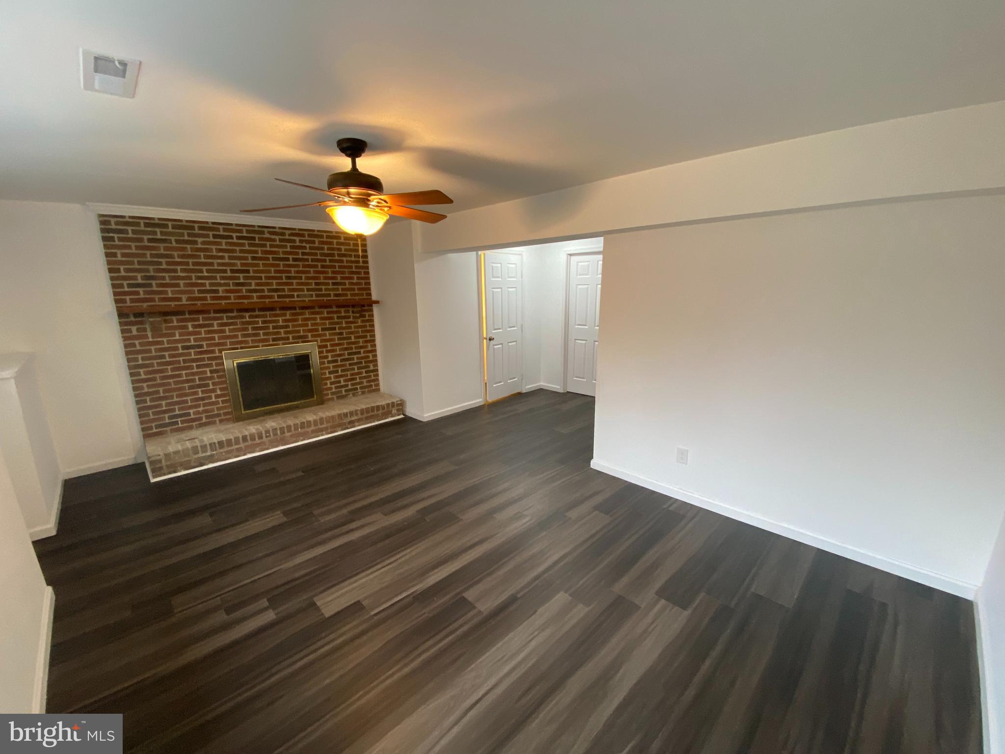 HOLLYMEAD - Residential Lease