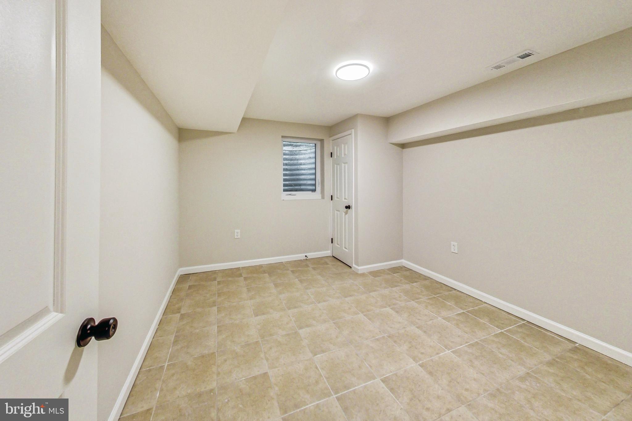 BARNABY ESTATES - Residential Lease