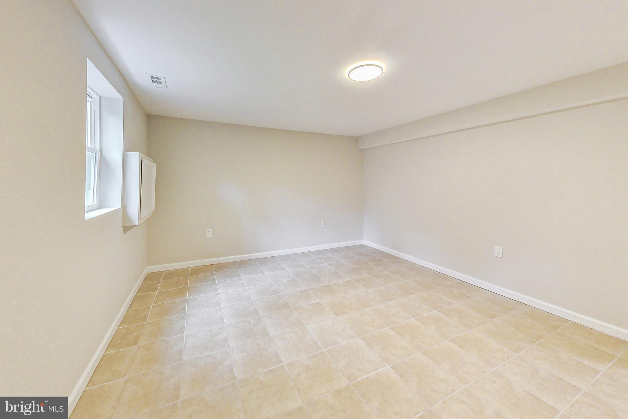 BARNABY ESTATES - Residential Lease