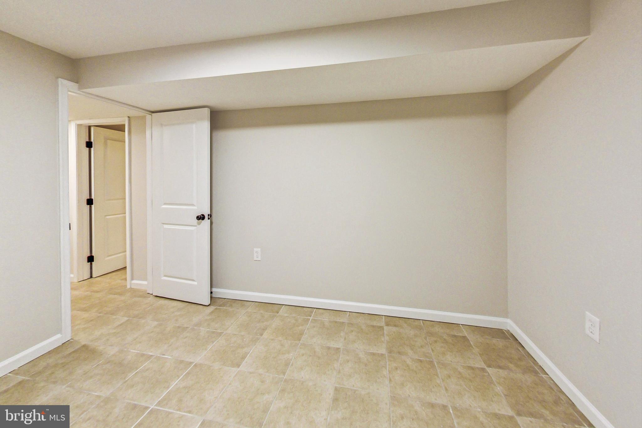 BARNABY ESTATES - Residential Lease