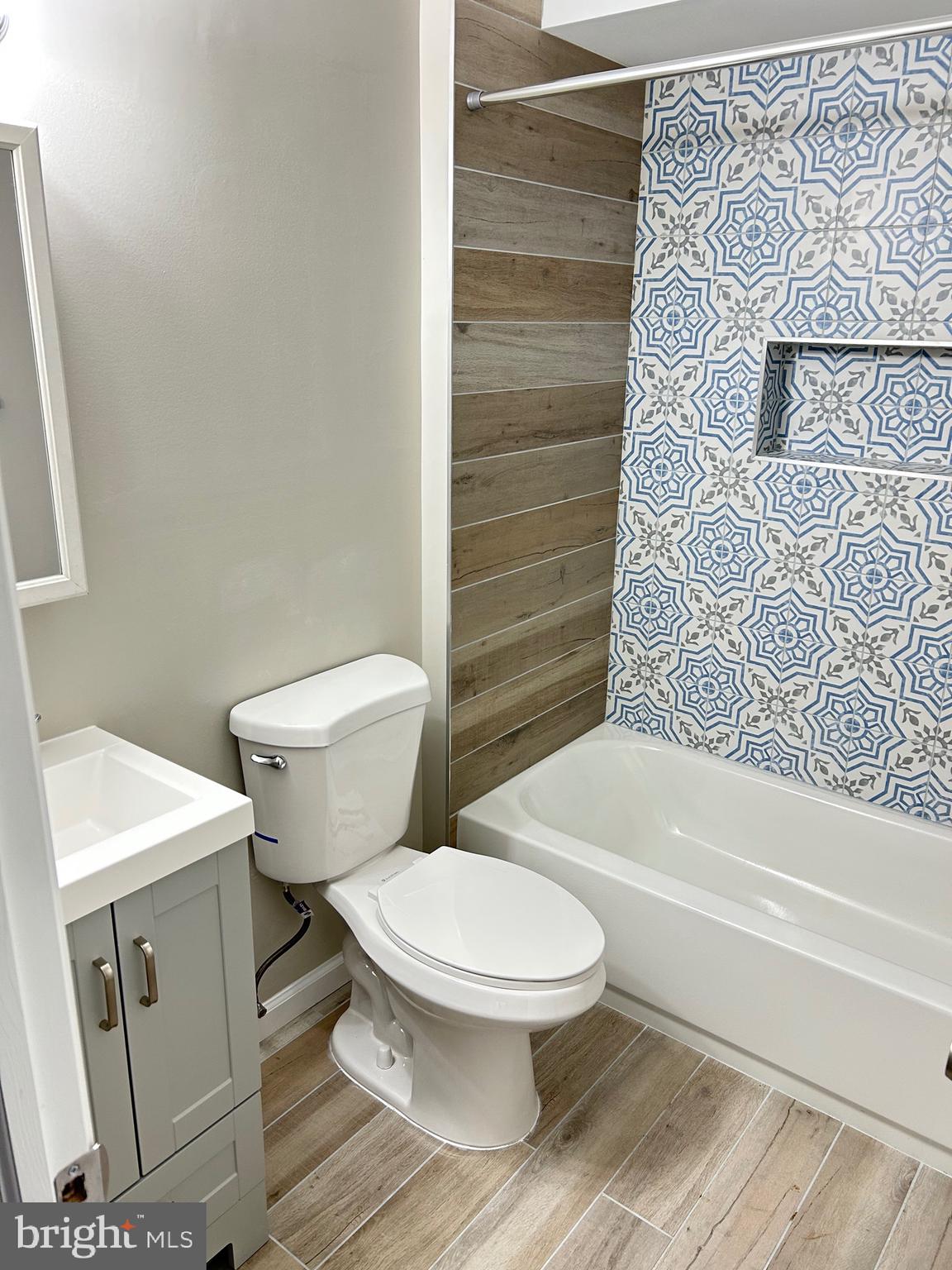 BARNABY ESTATES - Residential Lease