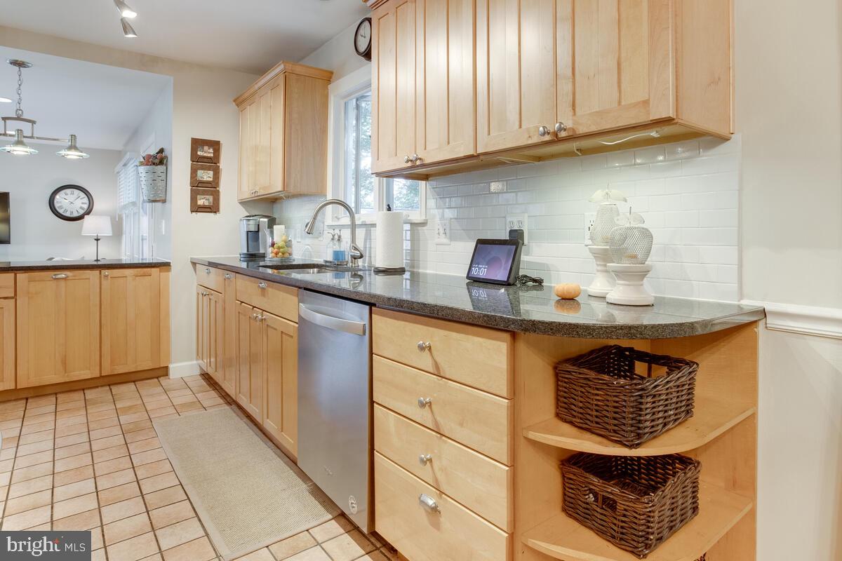 ADMIRAL HEIGHTS - Residential