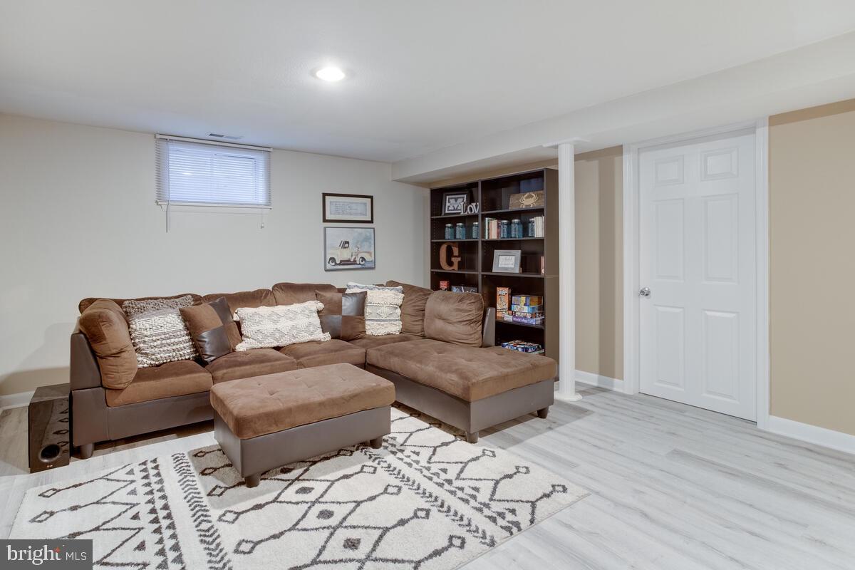 ADMIRAL HEIGHTS - Residential