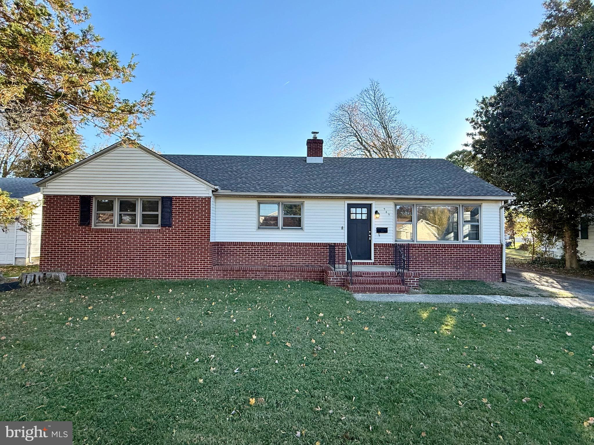 949 WESTVIEW TERRACE