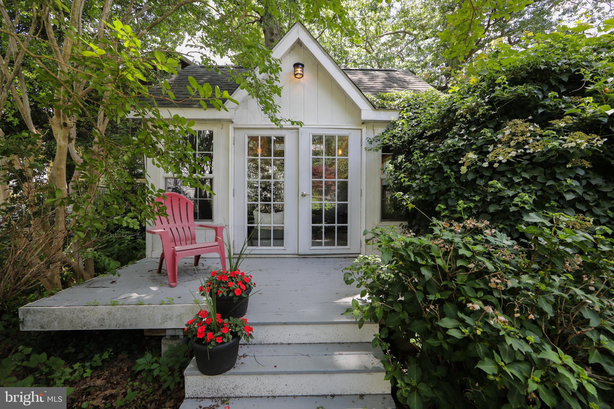 201 CHESTNUT STREET