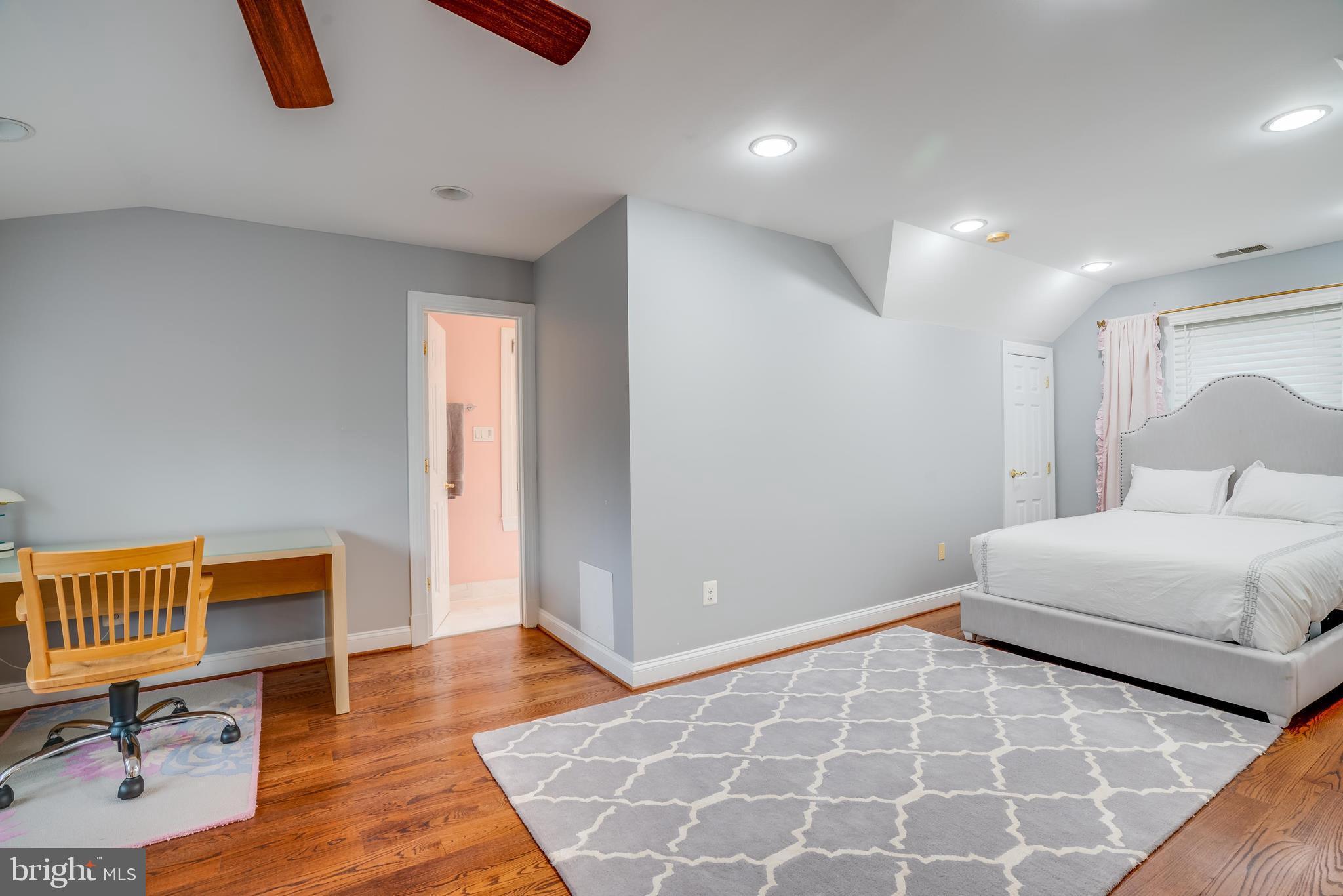 DOGWOOD FARM - Residential