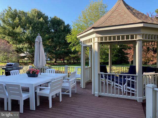 DOGWOOD FARM - Residential