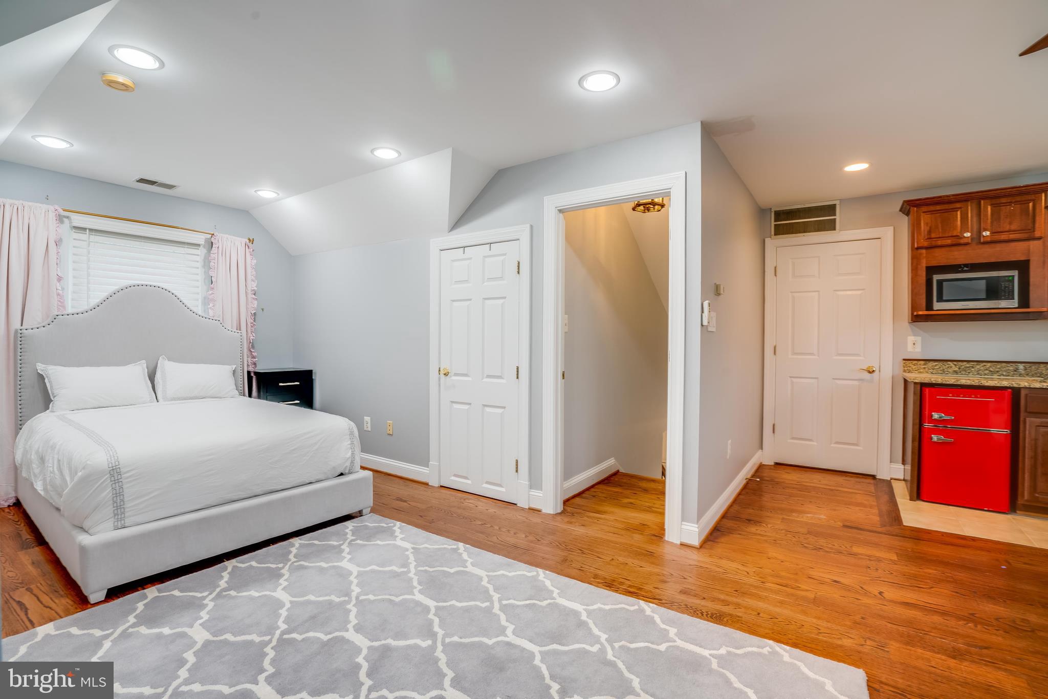 DOGWOOD FARM - Residential