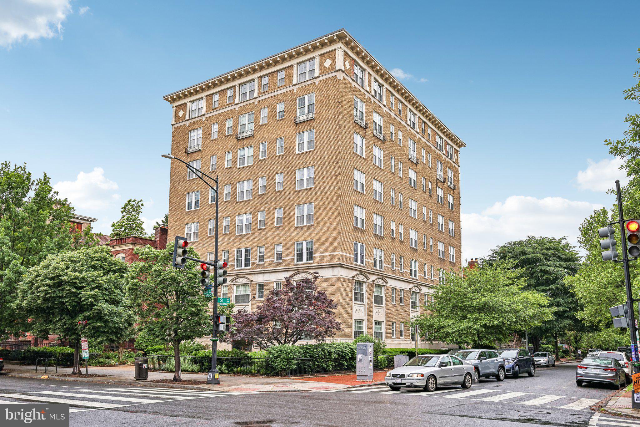 1750 16TH STREET NW 52