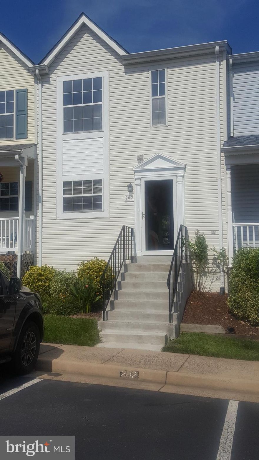 VACANT! Lovely three level townhouse located in Sunningdale Meadow subdivision. Two bedrooms 2.5 bath with bonus rec room in basement! Fenced in back yard. Minutes to Commuter Parking, Minutes to Garrisonville Road,(Rt. 610) Rt. 1 and I-95,VRE, Quantico, shopping and school.