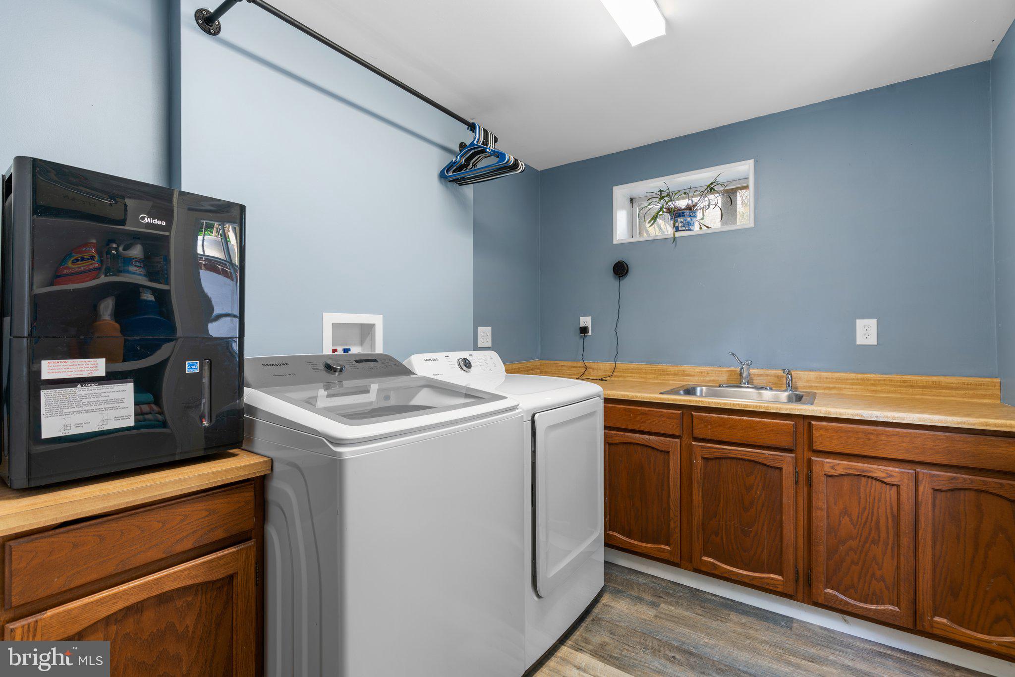 WHITNEYS LANDING - Residential