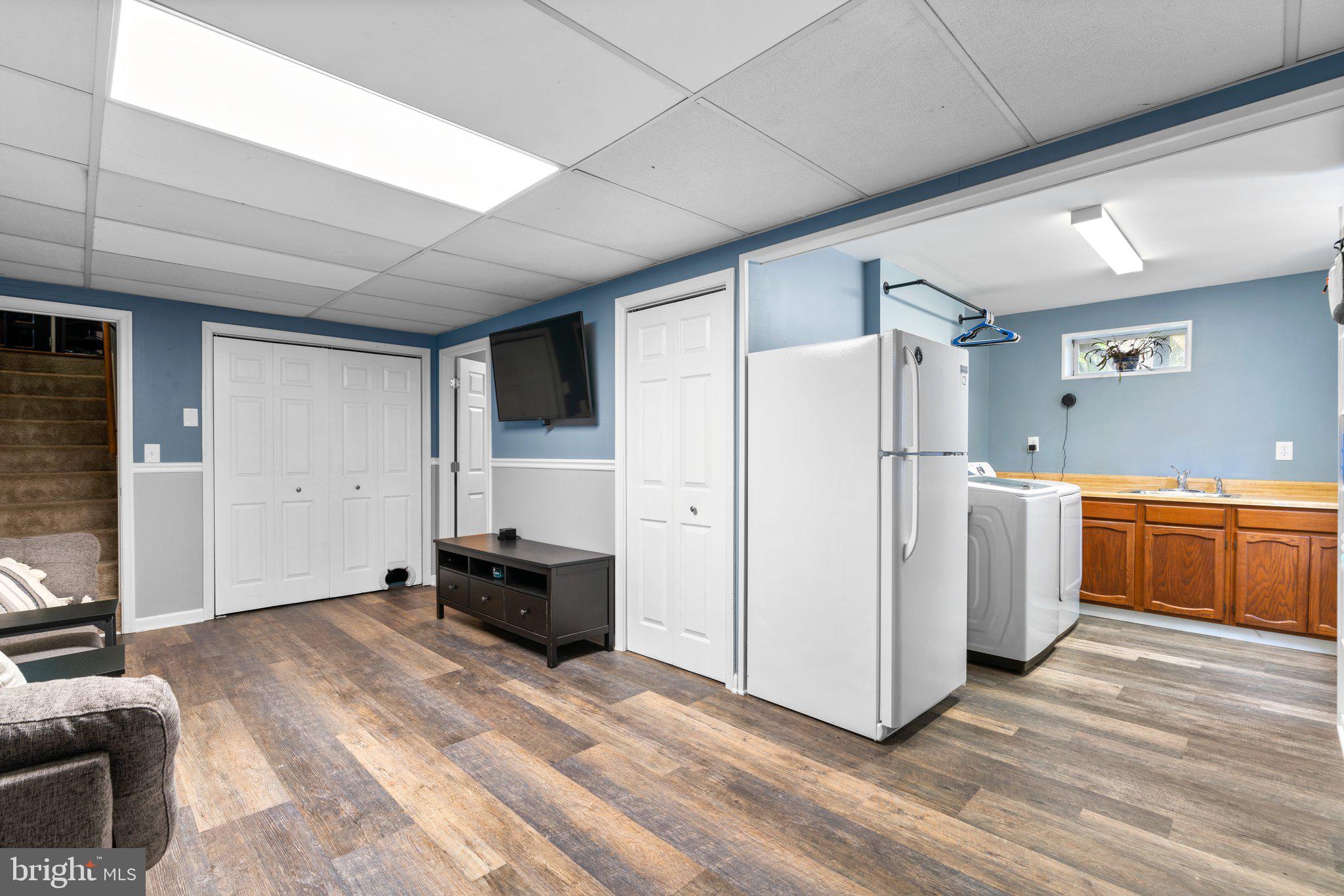 WHITNEYS LANDING - Residential