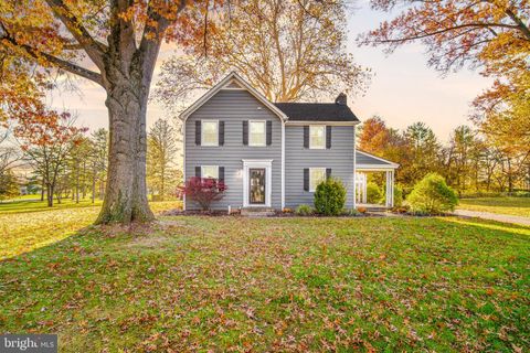 Homes For Sale - 550 E Canal Road<br/> York, PA 17404