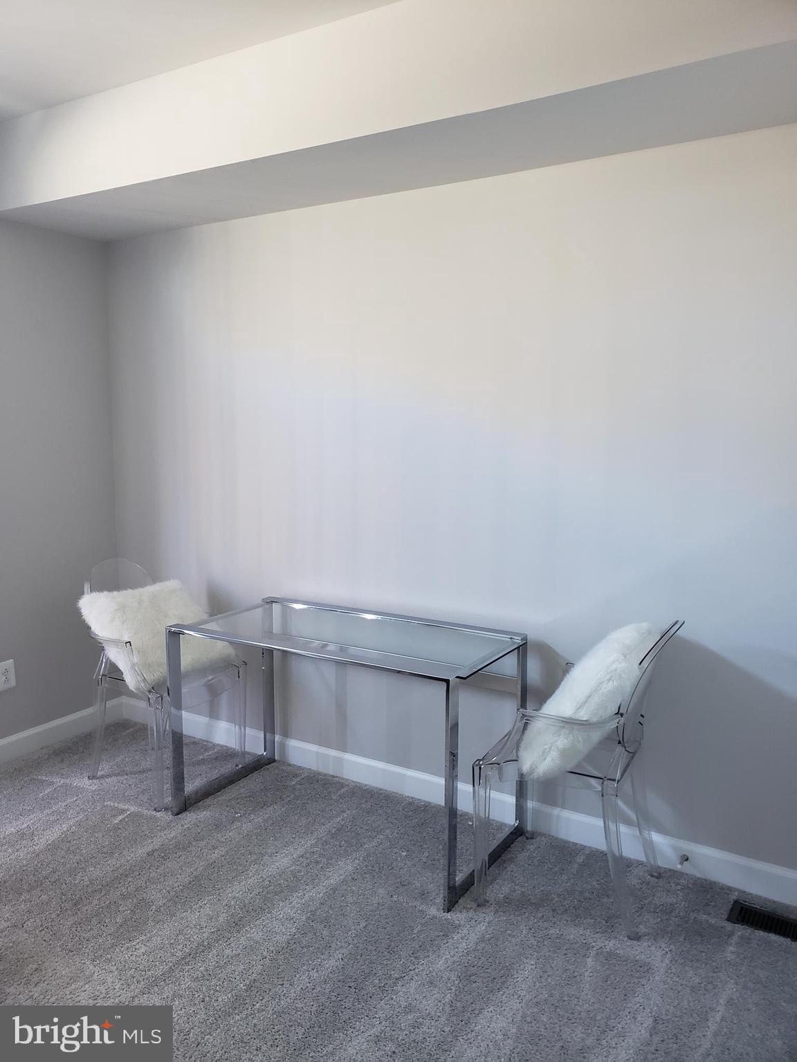 ONE LOUDOUN - Residential Lease