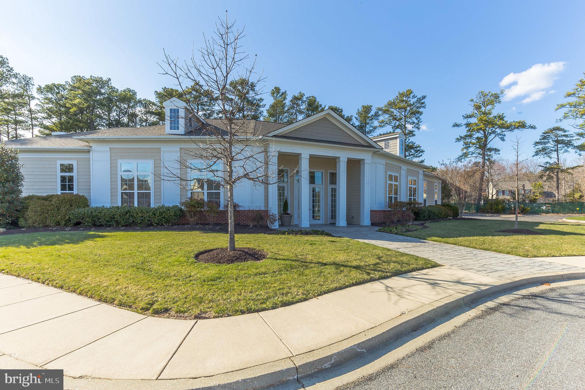 OYSTER BAY CONDOMINIUMS - Residential Lease