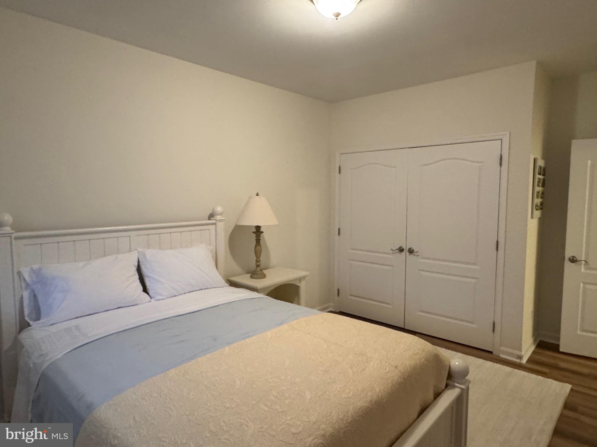 OYSTER BAY CONDOMINIUMS - Residential Lease